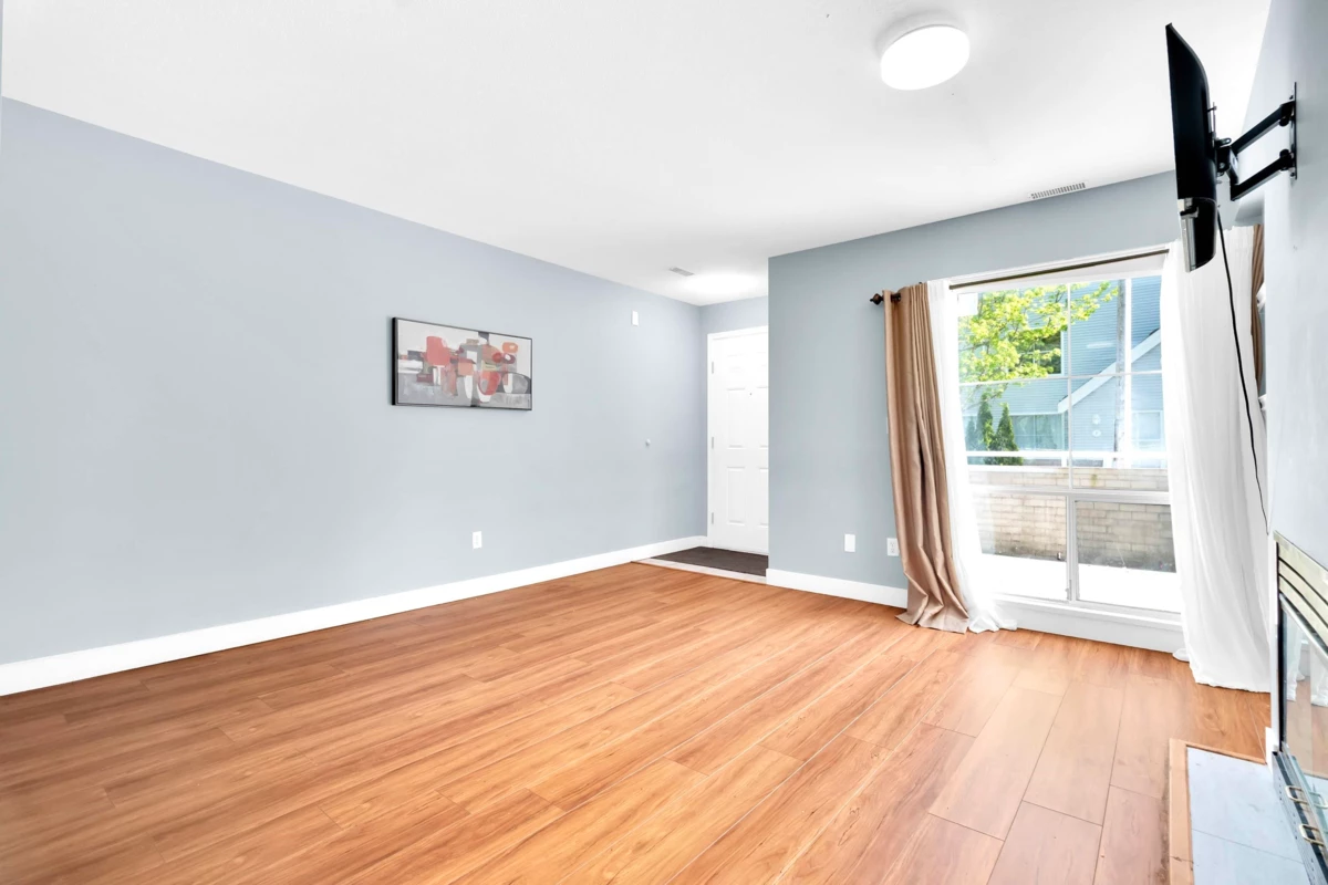Living Room Photo of 20 13713 72a Avenue, Surrey, BC