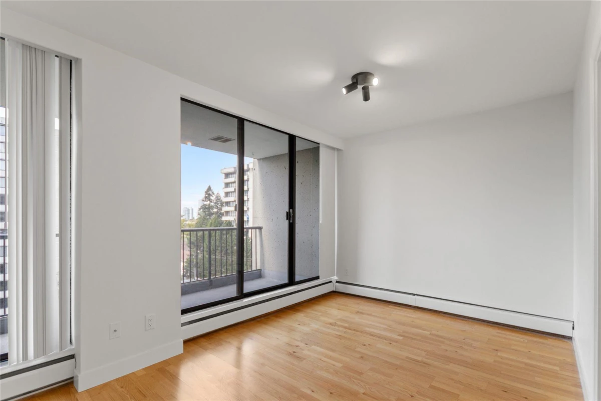 Dining Area Photo of 602 710 Seventh Avenue, New Westminster, BC