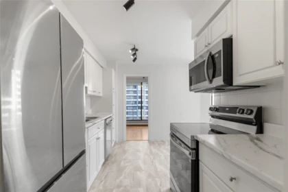 Breakfast Nook Photo of 602 710 Seventh Avenue, New Westminster, BC