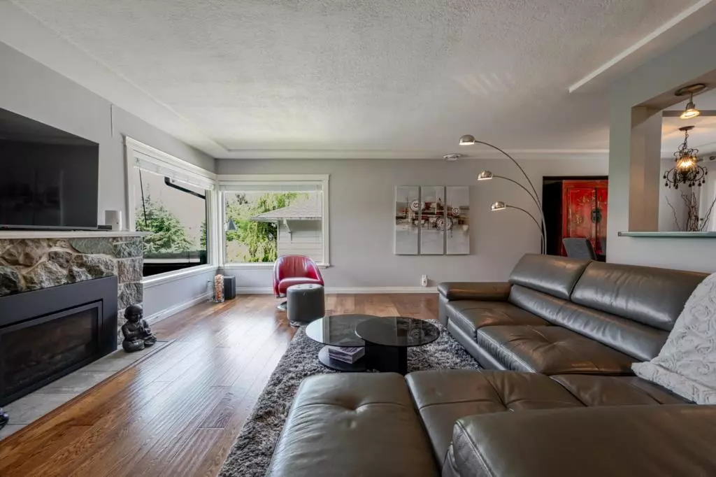 Dining Area Photo of 10216 124 Street, Surrey, BC