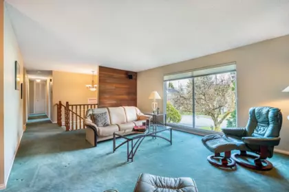 Breakfast Nook Photo of 908 Stanton Avenue, Coquitlam, BC