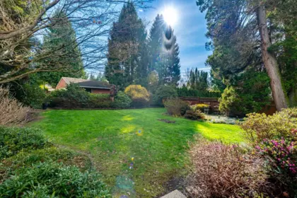Garden / Landscaping Photo of 908 Stanton Avenue, Coquitlam, BC