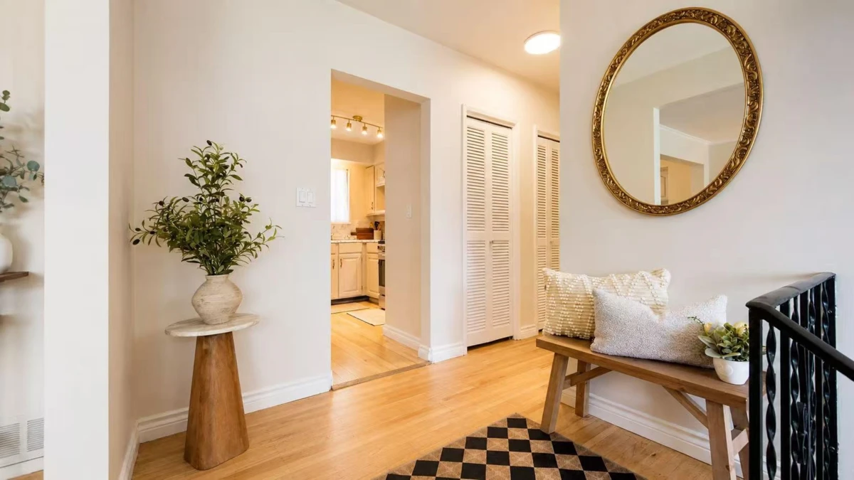 Dining Area Photo of 610 Garrow Drive, Port Moody, BC