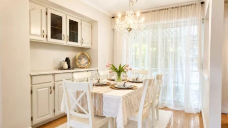 Breakfast Nook Photo of 610 Garrow Drive, Port Moody, BC
