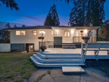 Garden / Landscaping Photo of 610 Garrow Drive, Port Moody, BC