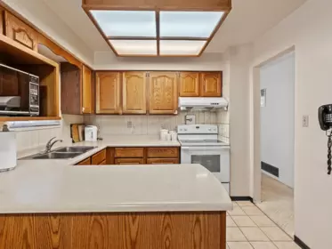 Kitchen Island Photo of 352 E 38th Avenue, Vancouver, BC