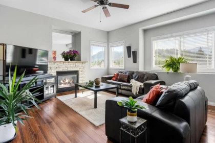 Breakfast Nook Photo of 33 45957 Sherwood Drive, Chilliwack, BC