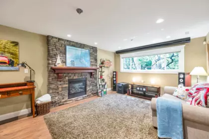Laundry Room Photo of 19905 43a Avenue, Langley, BC