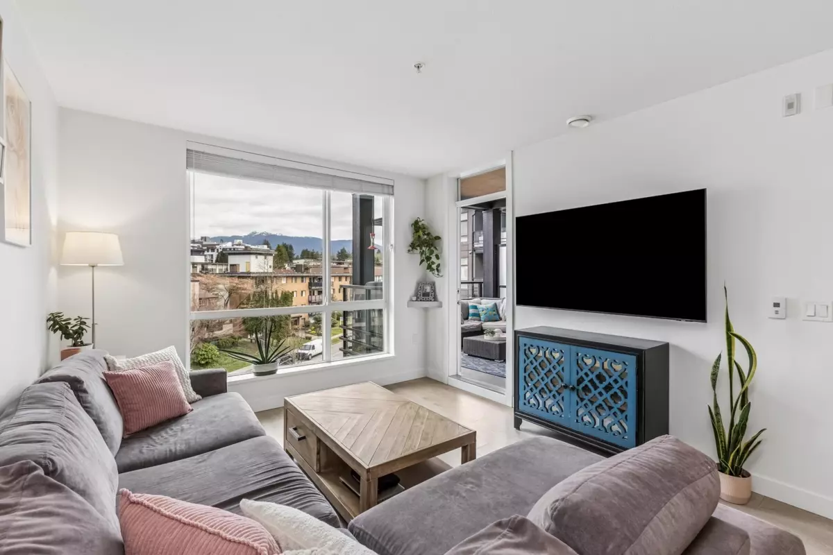 Family Room Photo of 511 108 E 8th Street, North Vancouver, BC