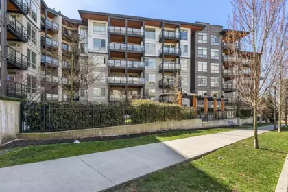Garden / Landscaping Photo of 511 108 E 8th Street, North Vancouver, BC
