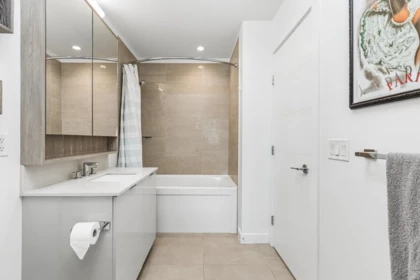 Guest Bathroom Photo of 511 108 E 8th Street, North Vancouver, BC
