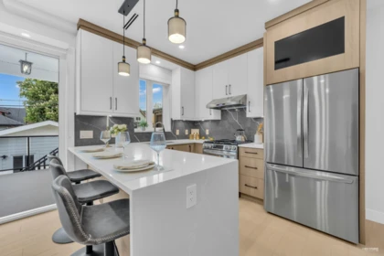 Kitchen Island Photo of 2617 Mcgill Street, Vancouver, BC