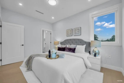 Powder Room Photo of 2617 Mcgill Street, Vancouver, BC