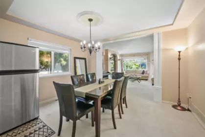Kitchen Island Photo of 10863 161b Street, Surrey, BC