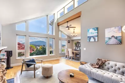 503 Eaglecrest Drive, Gibsons, BC, Gibsons — Single Family Residence for sale