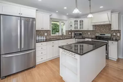 Breakfast Nook Photo of 41932 Maple Lane, Yarrow, BC