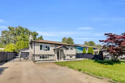 Hot Tub / Spa Photo of 26689 32a Avenue, Langley, BC