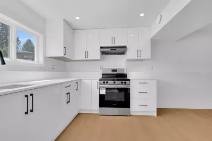 Mudroom Photo of 26689 32a Avenue, Langley, BC