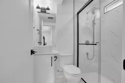 Powder Room Photo of 26689 32a Avenue, Langley, BC