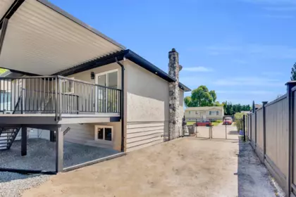 Swimming Pool Photo of 26689 32a Avenue, Langley, BC