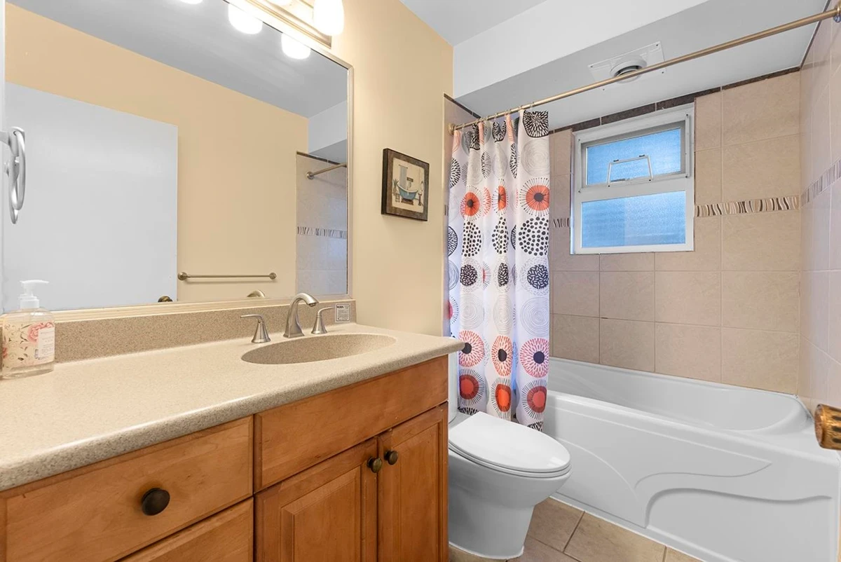 Guest Bathroom Photo of 3604 Mcrae Crescent, Port Coquitlam, BC