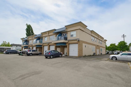 Hot Tub / Spa Photo of 213 5678 199 Street, Langley, BC