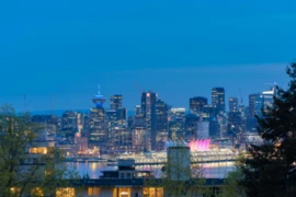 306 112 E 13th Street, North Vancouver, BC