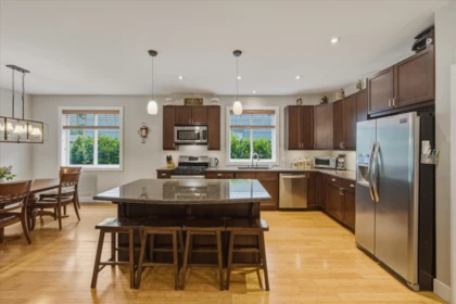 Kitchen Island Photo of 1545 Judd Road, Squamish, BC