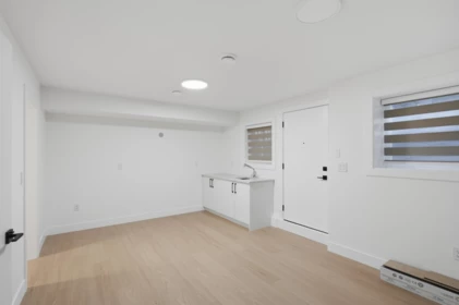 Mudroom Photo of 2 12863 Marine Drive, Surrey, BC
