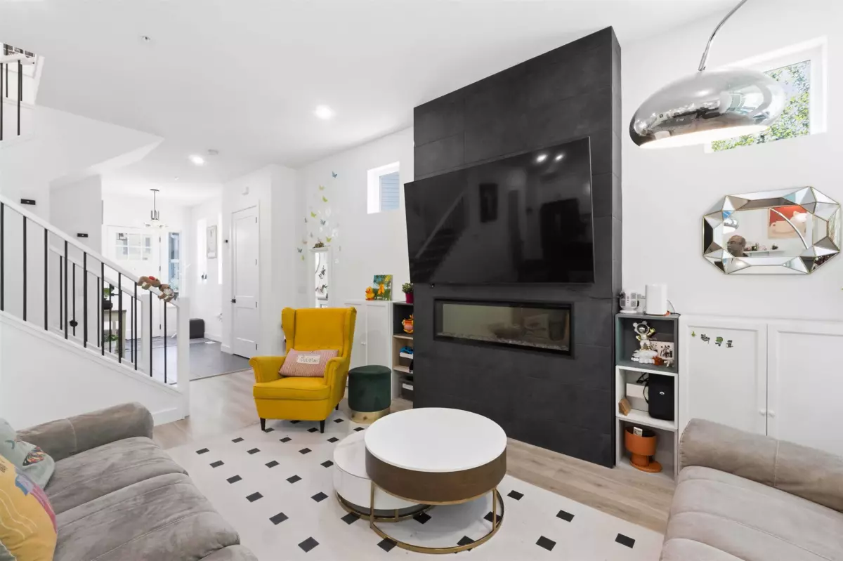 Family Room Photo of 14148 230 Street, Maple Ridge, BC