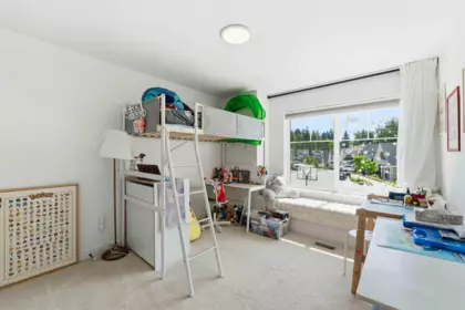 Entry Foyer Photo of 14148 230 Street, Maple Ridge, BC