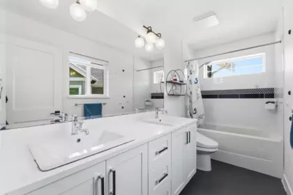 Mudroom Photo of 14148 230 Street, Maple Ridge, BC