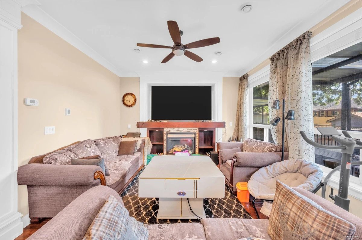 Living Room Photo of 7423 115 Street, Delta, BC