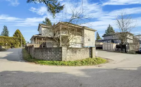 Hot Tub / Spa Photo of 9833 NE 128 Street, Surrey, BC