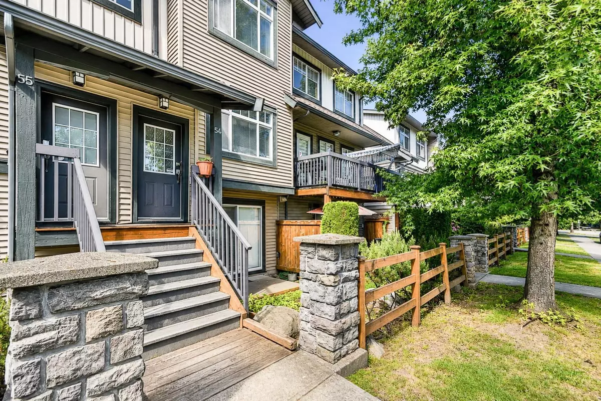 Family Room Photo of 54 16233 83 Avenue, Surrey, BC