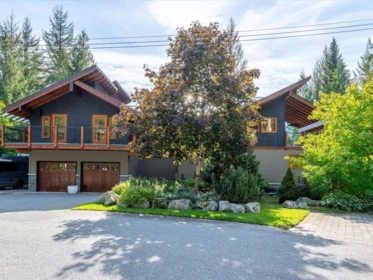 8745 Idylwood Place, Whistler, BC, Pemberton — 7 bed single family residence for sale