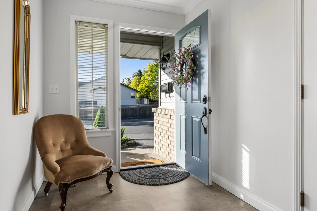 Family Room Photo of 34858 Millar Crescent, Abbotsford, BC