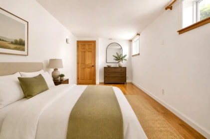 Hallway Photo of 2305 W 3rd Avenue, Vancouver, BC
