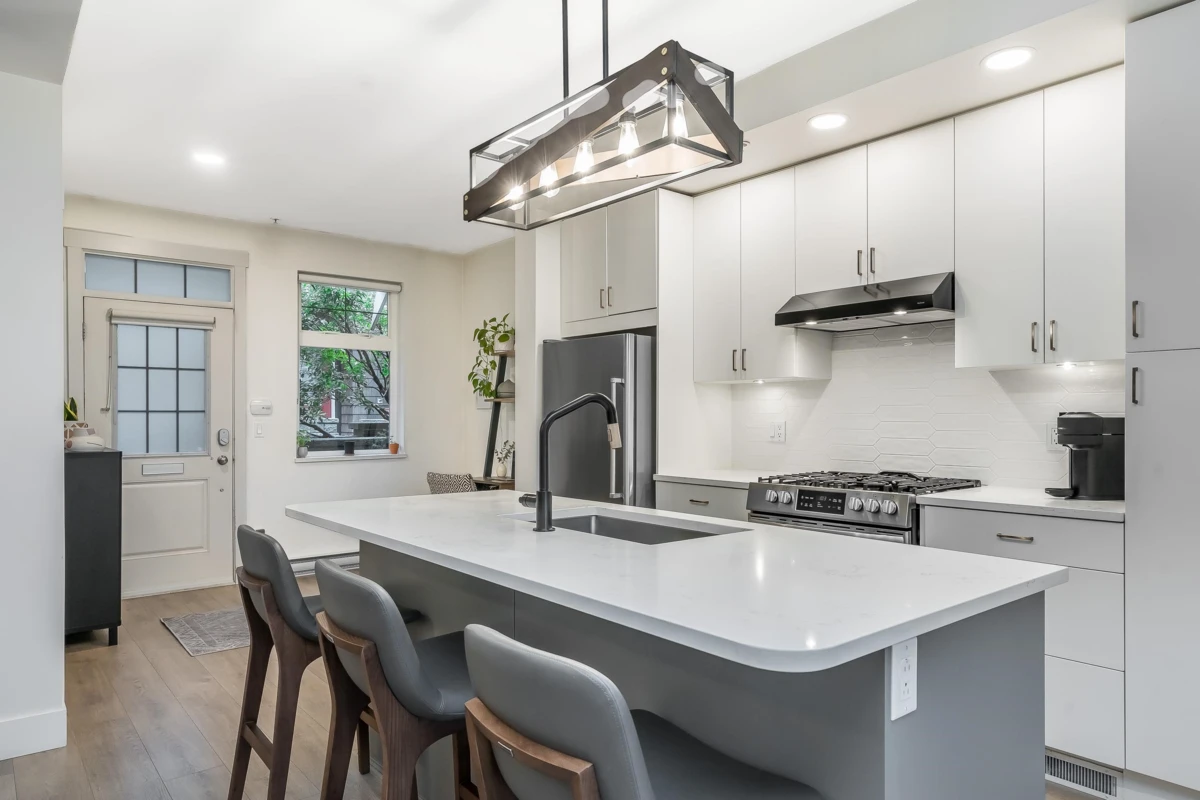 Dining Area Photo of 2268 St. George Street, Vancouver, BC