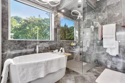 Powder Room Photo of 1909 Discovery Street, Vancouver, BC