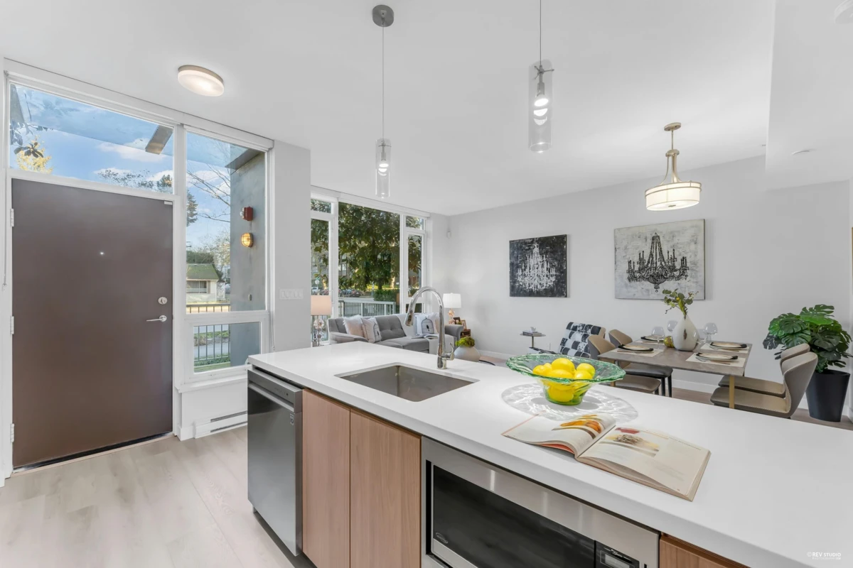 Family Room Photo of 5 13720 100 Avenue, Surrey, BC