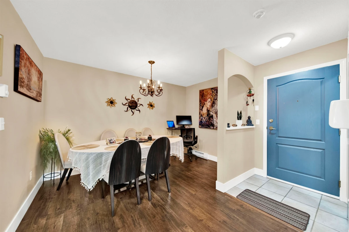 Family Room Photo of 209 15298 20 Avenue, Surrey, BC