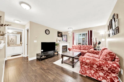 Breakfast Nook Photo of 209 15298 20 Avenue, Surrey, BC