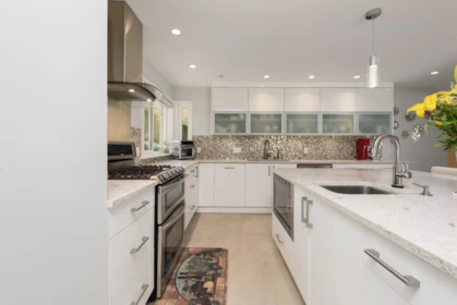 Kitchen Photo of 772 Regal Crescent, North Vancouver, BC