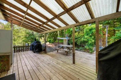 Kitchen Island Photo of 47400 Extrom Road, Chilliwack, BC