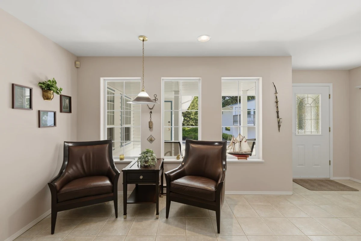 Dining Area Photo of 4065 Francis Peninsula Road, Madeira Park, BC
