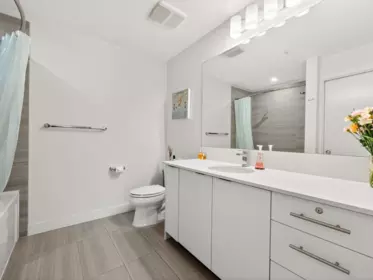 Office / Den Photo of 423 723 W 3rd Street, North Vancouver, BC