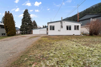 Basement Recreation Room Photo of 65321 Pine Close, Boston Bar / Lytton, BC