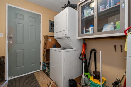 Hallway Photo of 65321 Pine Close, Boston Bar / Lytton, BC