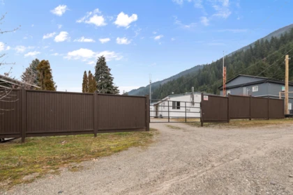 Laundry Room Photo of 65321 Pine Close, Boston Bar / Lytton, BC